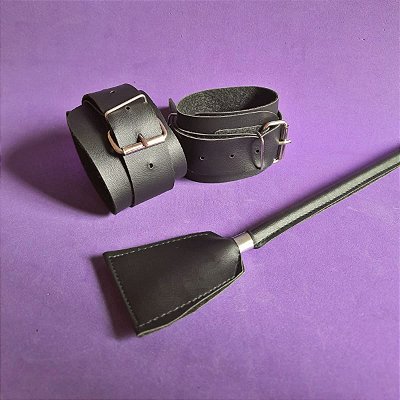 Kit BDSM com algemas