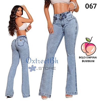 Calça flare jeans marmorizado com cós anatômico