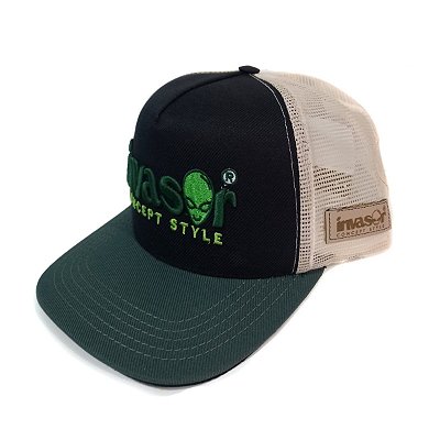 Boné trucker preto com verde bordado