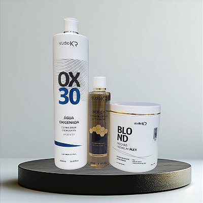 Pó descolorante + Agua oxigenada de 30v + Repositor de Colágeno