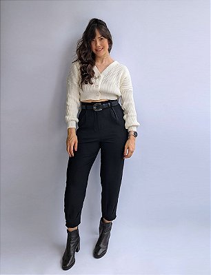 CALÇA CENOURA GIGI PUNHO BOTÃO MADREPEROLA CORES