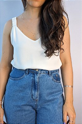 BLUSA REGATA CAROL COM ALÇA FRANZIDA OFF-WHITE