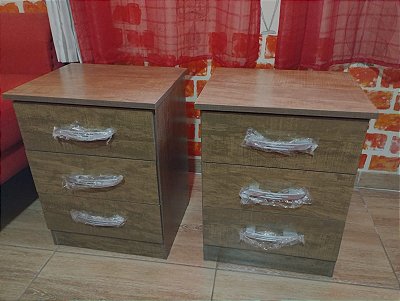 Criado Mudo Leme/Quissama  03 gavetas - Rodrigues