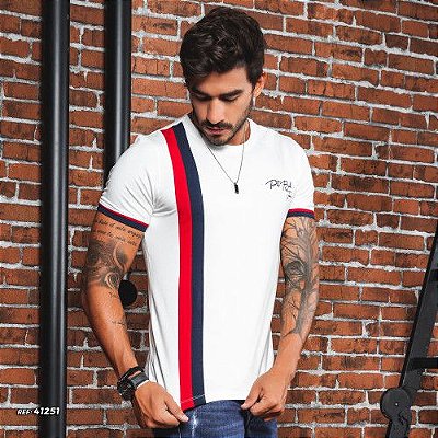 Camiseta masculina gola O com recortes verticais