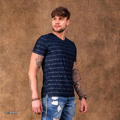 Camiseta gola V logomania