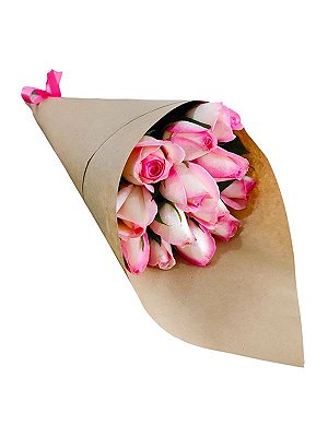 Buquê de 12 rosas cor de rosa no cone