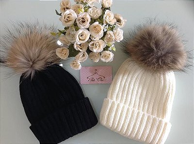 Gorro || Touca com PomPom [ Guaxinim Fake ] Pompom Removível