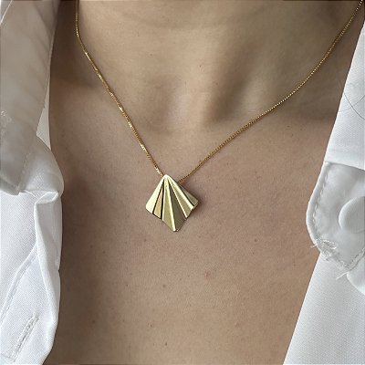 Colar triângulo facetado