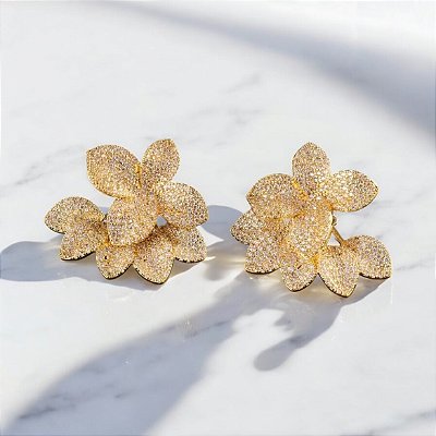Brinco flor luxo