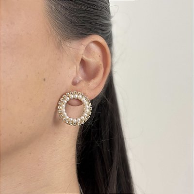 Brinco círculo pérola e cristal