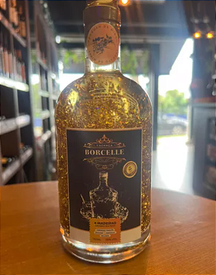 CACHAÇA BORCELLE 4 MADEIRAS COM FLOCOS DE OURO 750ML