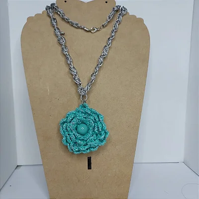 Colar de croche -rosas tifhany