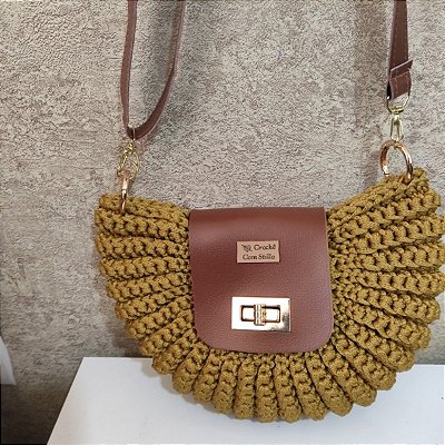 Bolsa formato concha -mostarda