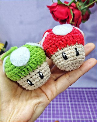 Chaveiro Amigurumi Cogumelo Verde ou Vermelho Mario tam. G