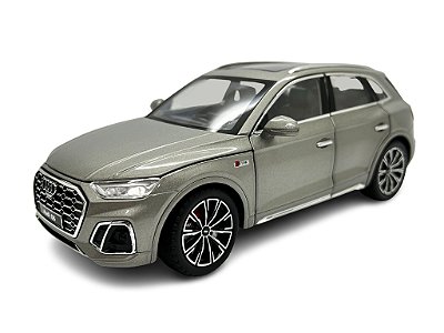 Miniatura Audi Q5 Cinza Acende Luz e Som 1:24