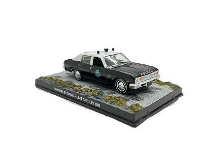Miniatura Chevrolet Nova Live and Let die Coleção 007 1:43