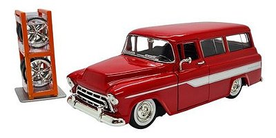 Miniatura Chevy Suburban 1957 + Rodas Jada Trucks 1:24