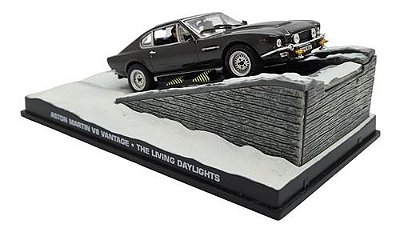 Miniatura Aston Martin V8 Vantage Living Daylights 007 1:43