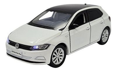 Miniatura Volkswagen Polo Branco Metal Acende Luz E Som 1:32