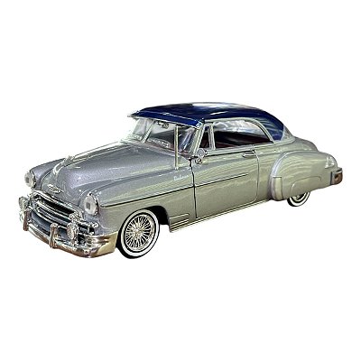 Miniatura Chevrolet Bel Air 1950 Prata Metal Motormax 1:24