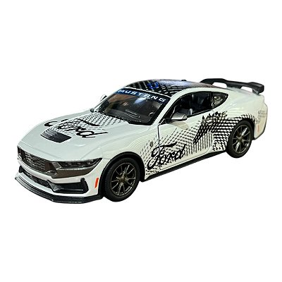 Miniatura Ford Mustang Dark Horse Branco Kinsmart 1:38