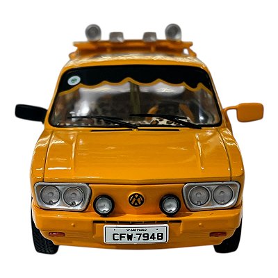 Miniatura Volkswagen Brasilia Amarelo Mamonas Assassina 1:24