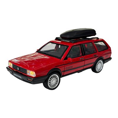 Miniatura Volkswagen Santana Quantum Luz Som Vermelho 1:32