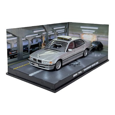 Miniatura BMW 750 il Tomorrow Never Dies 007 Metal 1:43