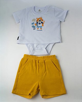 Conjunto Camiseta Body Com Silk e Boia Bermuda Linho Mostarda Um Mais Um-897614