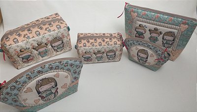 Necessaire Kokeshi  - Painel Faça Você Mesmo. Tecido Digital 100%Algodão