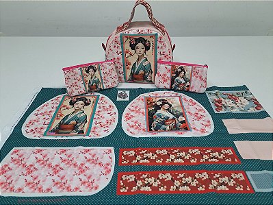 Necessaires Gueixa .Painel em Sarja 100%Alg. Painel Faça Você Mesmo- 1Frasq.+2Nec.