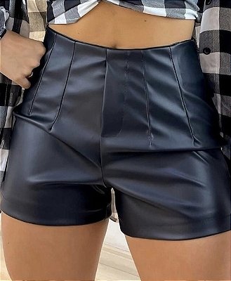 Shorts modelo Zara