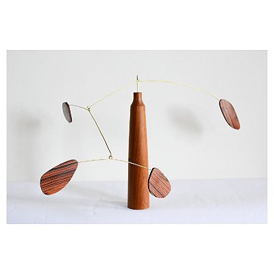 Mobile de mesa de Jacarandá violeta