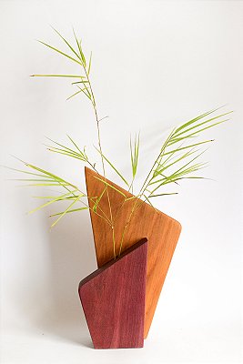 Vaso ângulo em Oeroba mica e Roxinho