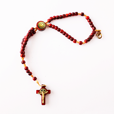 Pulseira terço de São Bento com fecho mosquetão - Pacote com 6 Peças - Cód.: 7371
