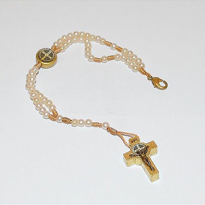 Terço Pulseira Perolado de São Bento, em Plástico com Fecho - O Pacote com 6 Peças - Cód.: 3204