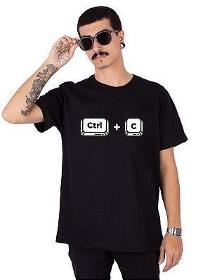 Camiseta Cópia CTRL C - Preta.