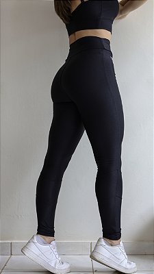 Legging Íris preta canelada suplex de poliamida - PORLE