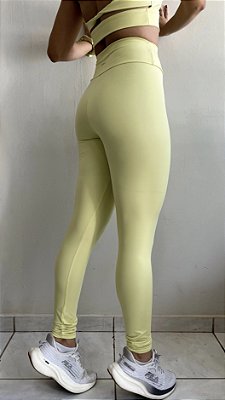 Legging Letícia amarelo manteiga suplex de poliamida - PORLE