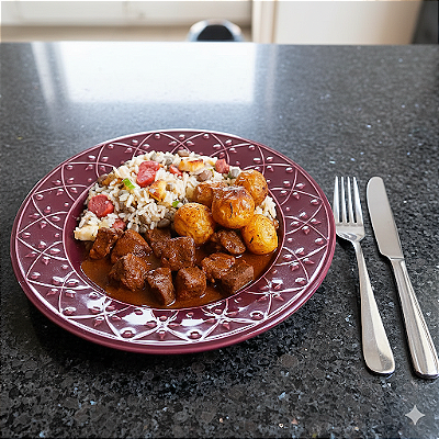 Goulash + Baião de Dois + Batatas Sauté (400g)