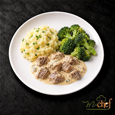 Filé Mignon ao Molho de Gorgonzola + Purê de Batata Inglesa + Brócolis (370g) | Embalado a Vácuo