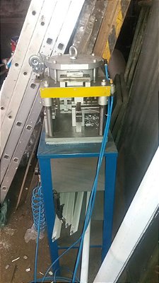 Prensa estampo DB linha gold pneumatica semi-nova