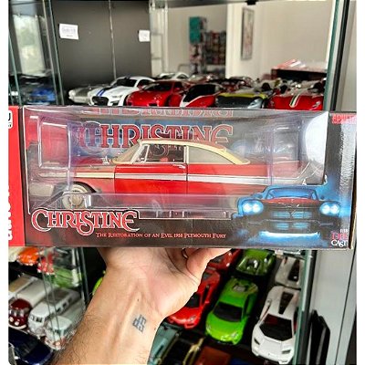 Miniatura carro Plymouth Fury Christine 1/18 com luzes - Auto World