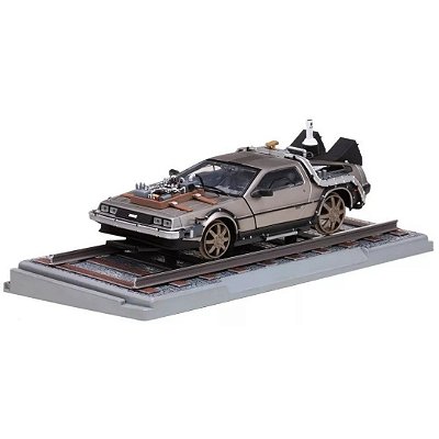 Miniatura carro Delorian - De Volta para o Futuro 3 1/18 (seminovo)