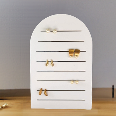 Porta brincos arco produzido em metal - Geguton