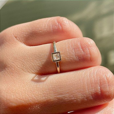 VL 526 - Solitário em Ouro Amarelo 18K