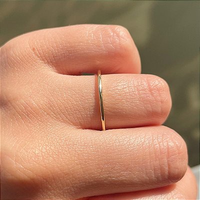 VL 900 - Par de Alianças em Ouro Amarelo 18K - 1 MM