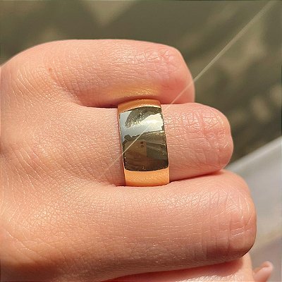VL 909 - Par de Alianças em Ouro Amarelo 18K - 10 MM