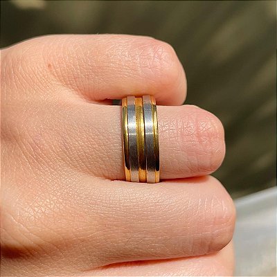 VL 824 - Par de Alianças em Ouro Amarelo e Branco 18K