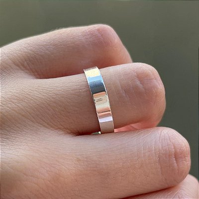VL 1201 - Par de Alianças em Ouro Branco 18K - 4 MM